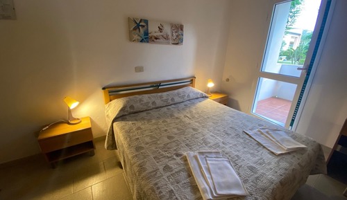Room, Balcony