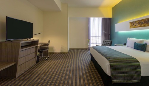 Junior Suite, 1 King Bed