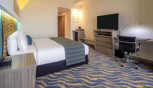 Standard Room, 1 King Bed