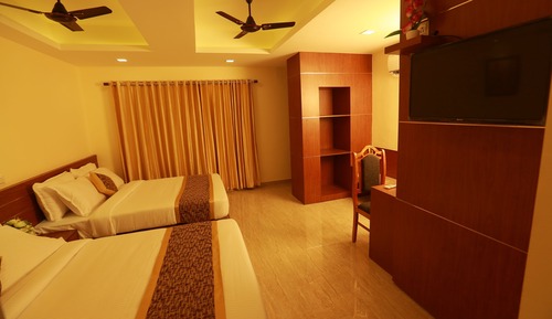 Deluxe Suite, 2 Queen Beds, Accessible, City View