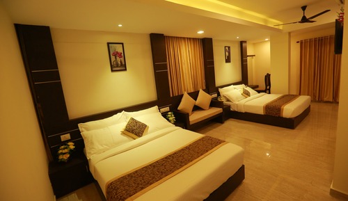 Family Suite, 2 Queen Beds, Accessible, City View
