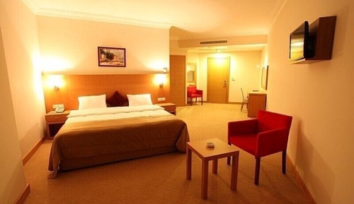 Deluxe Studio Suite