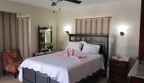Standard Room, 1 Queen Bed