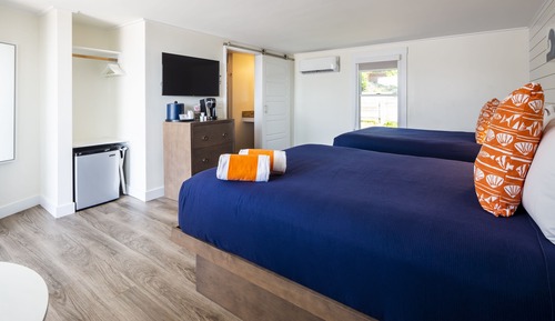 Double Queen Room