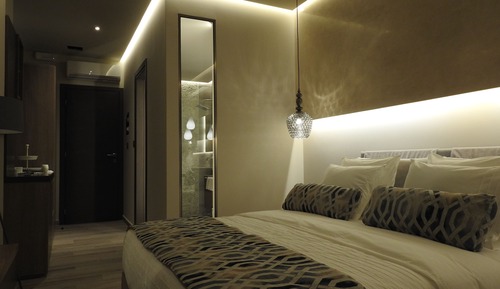Deluxe Room, 2 Twin Beds, Courtyard View (107)