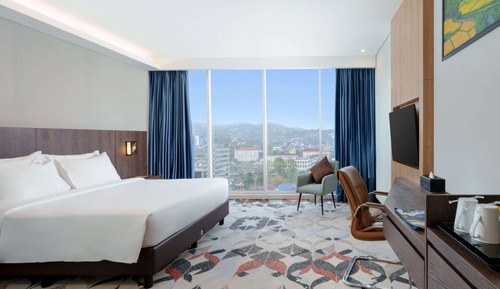 Superior Room, 1 Queen Bed, City View