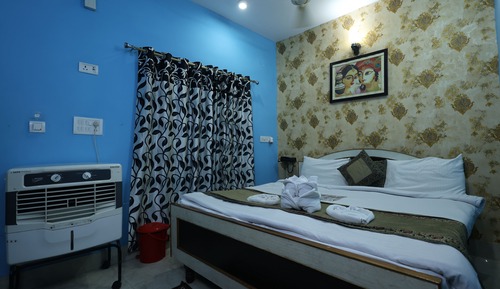 Standard Room, 1 Queen Bed, City View