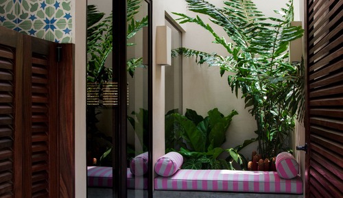 Suite, 1 King Bed, Non Smoking (Garden)