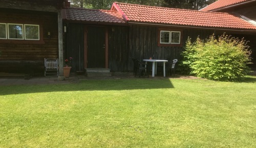 Cottage (6 - pets not allowed)