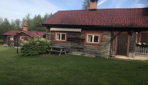 Cottage (4 - pets not allowed)