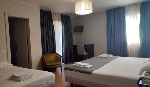 Triple Room, Multiple Beds, Non Smoking