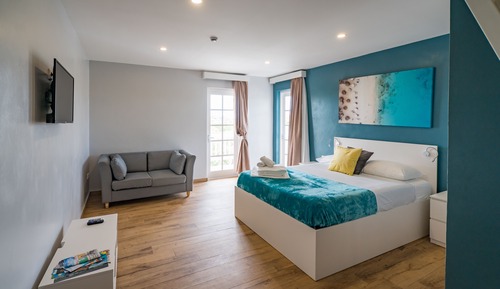 Family Loft, 2 Queen Beds, Non Smoking, with balcony Lake View