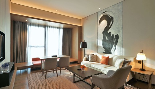 Club Deluxe Suite