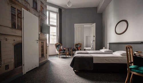 Deluxe Apartment