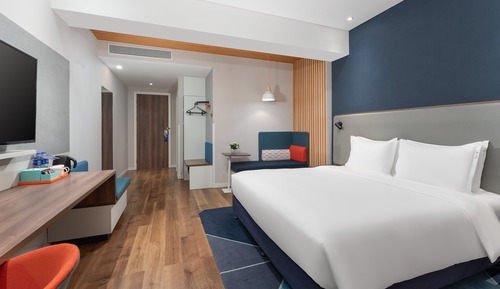 Standard Room, 1 King Bed