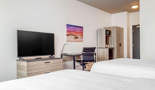 Standard Room, 2 Queen Beds, Non Smoking