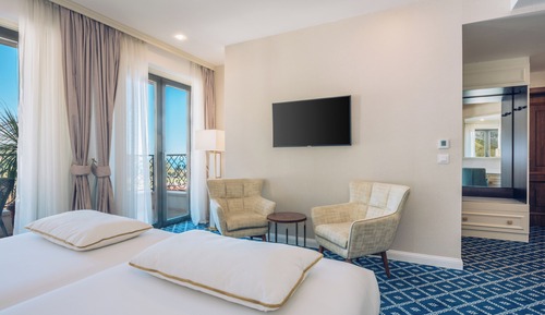 Double Room, Partial Sea View