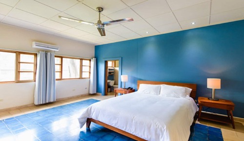Deluxe Room, 1 Queen Bed (Queen Interior Room)