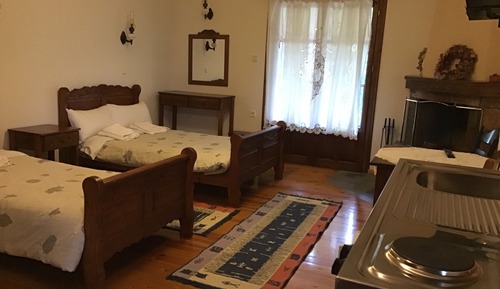 Studio, Mountain View (2 Adults)