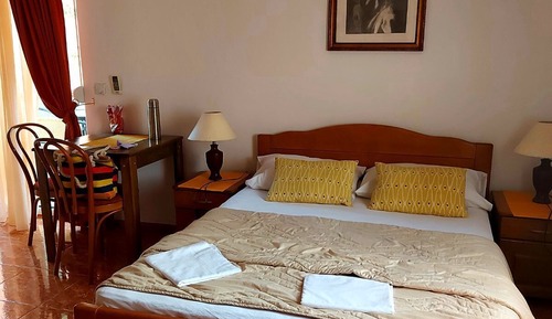 Romantic Apartment, Sea View, Beachside