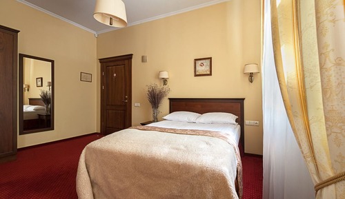 Classic Double Room, City View