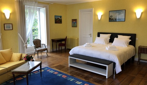Deluxe Double Room (Van Gogh)