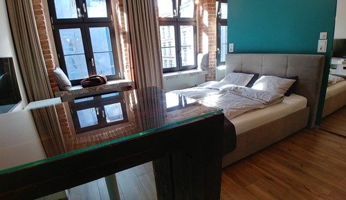 Design Studio Suite, 1 Queen Bed, City View