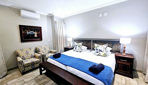 Superior Room, 1 King Bed