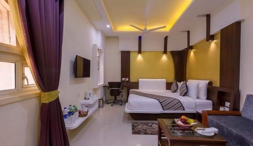 Standard Room, 1 King Bed