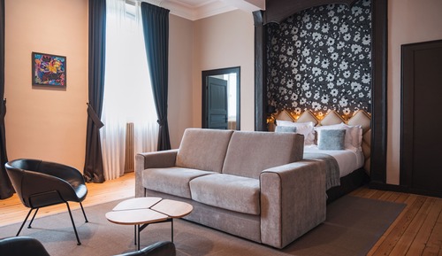 Deluxe Suite