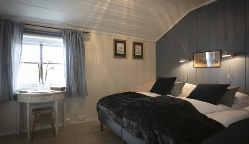 Double Room, Shared Bathroom (Private WC)