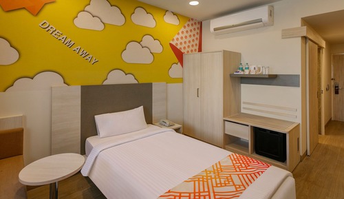Luxe Solo Room