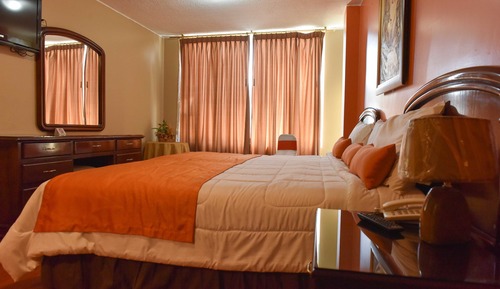 Suite, 1 Queen Bed