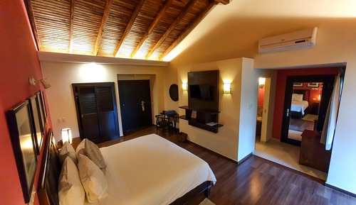 Clasica 1 King bed