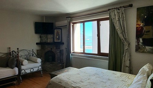 Economy Double Room, Partial Lake View