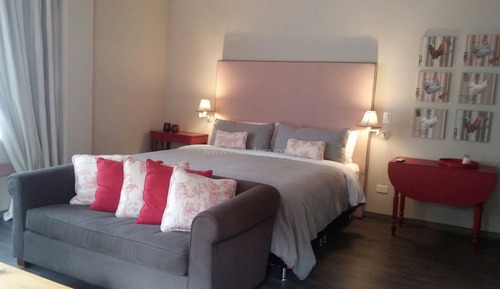 Superior Suite, 1 King Bed, Jetted Tub
