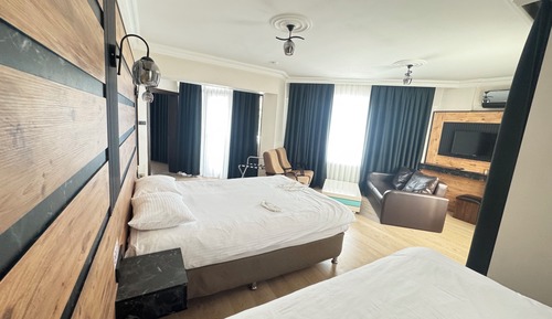 Deluxe Quadruple Room, Non Smoking