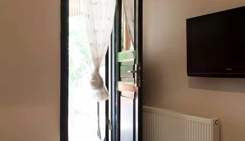 Classic Double Room (Shared Balcony)