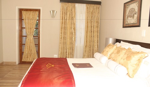 Standard Double or Twin Room, 1 Double or 2 Twin Beds, Ensuite, City View