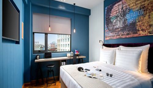 Room (Good)
