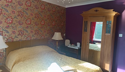 Double Room (Room 4)