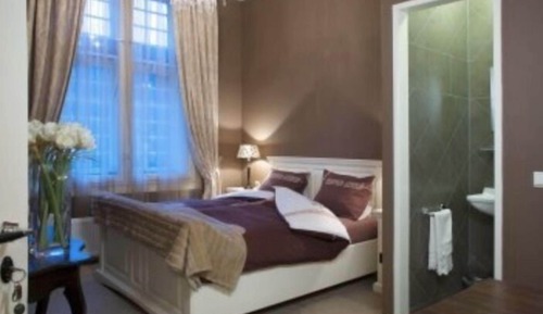 Double Room, Shared Toilet (Portier)