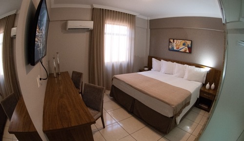 Suite Executiva com Banheira de Hidromassagem.