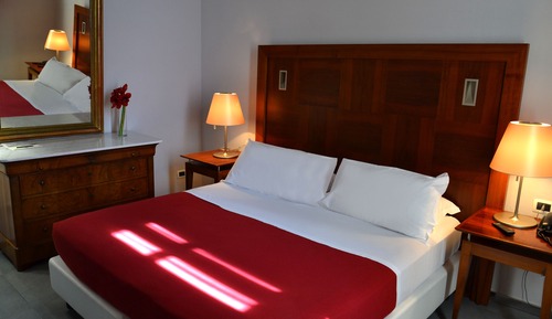 Suite (Prestige)