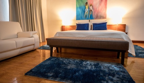 Comfort Room, Garden View