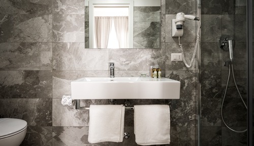 Double or Twin Room, Ensuite (Marble)