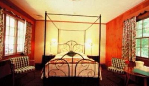 Superior Double Room, Private Bathroom (Brookside Country Queen)
