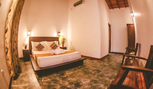 Peacock room
