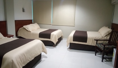Family Room, Multiple Beds