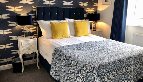 Standard Double Room, Mountain View (The Beacons)